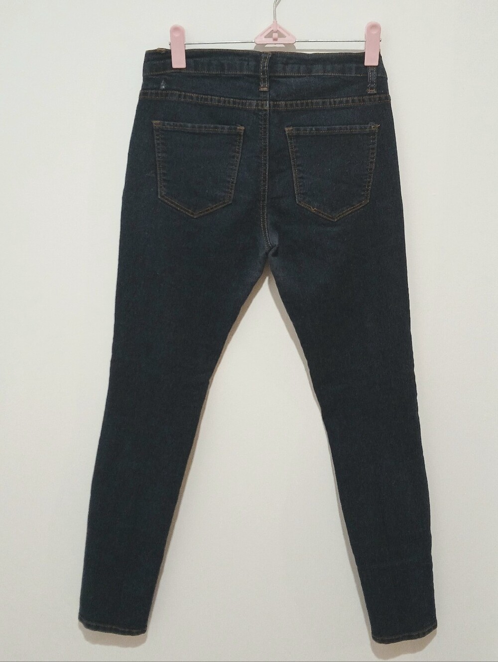 Forever 21 Dark Wash Skinny Jeans 27